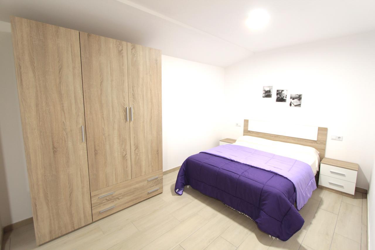 อพาร์ตโฮเทล จูเลียโน Aparthotel เอมปูเรียบราบา ภายนอก รูปภาพ