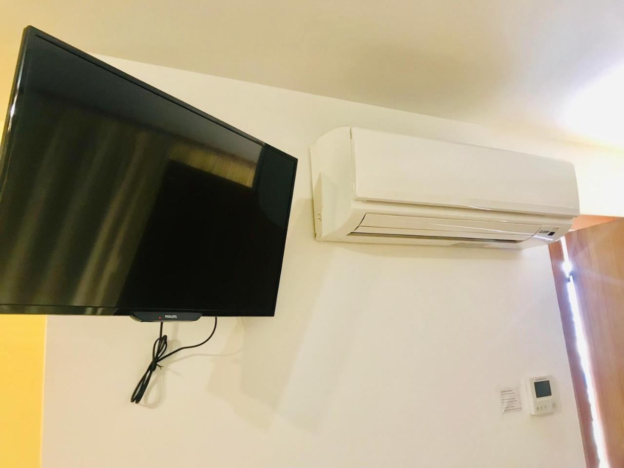 อพาร์ตโฮเทล จูเลียโน Aparthotel เอมปูเรียบราบา ภายนอก รูปภาพ